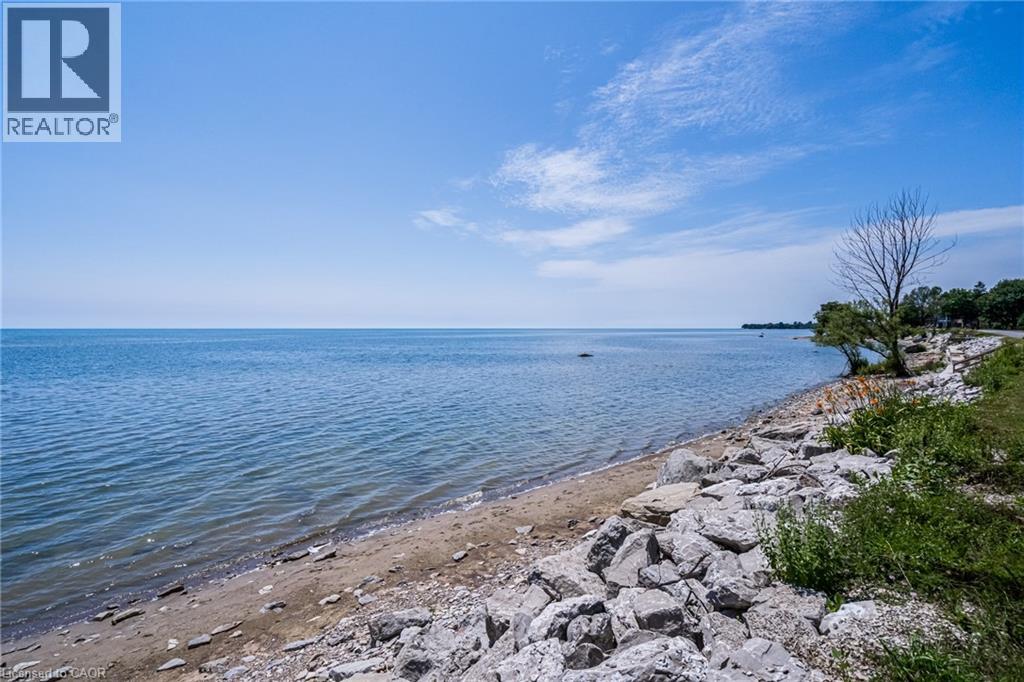 845 LAKESHORE Road - 49