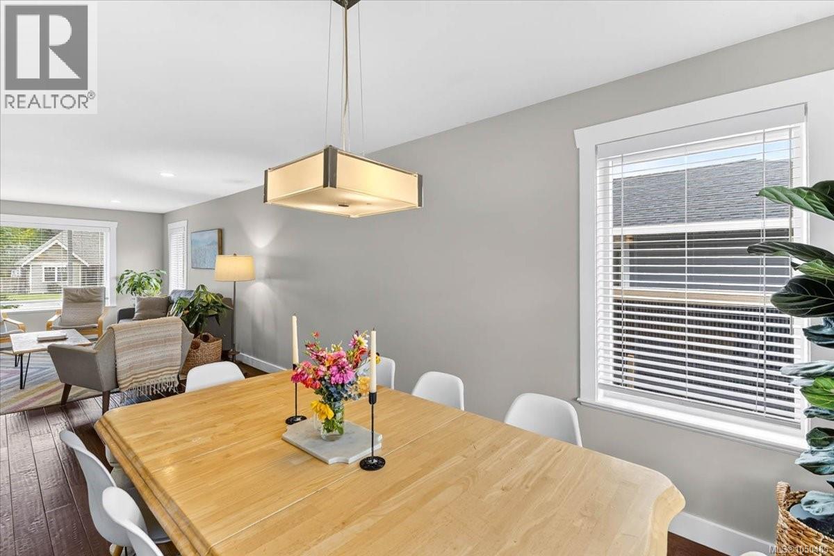 3615 Lyall Point Cres - 16