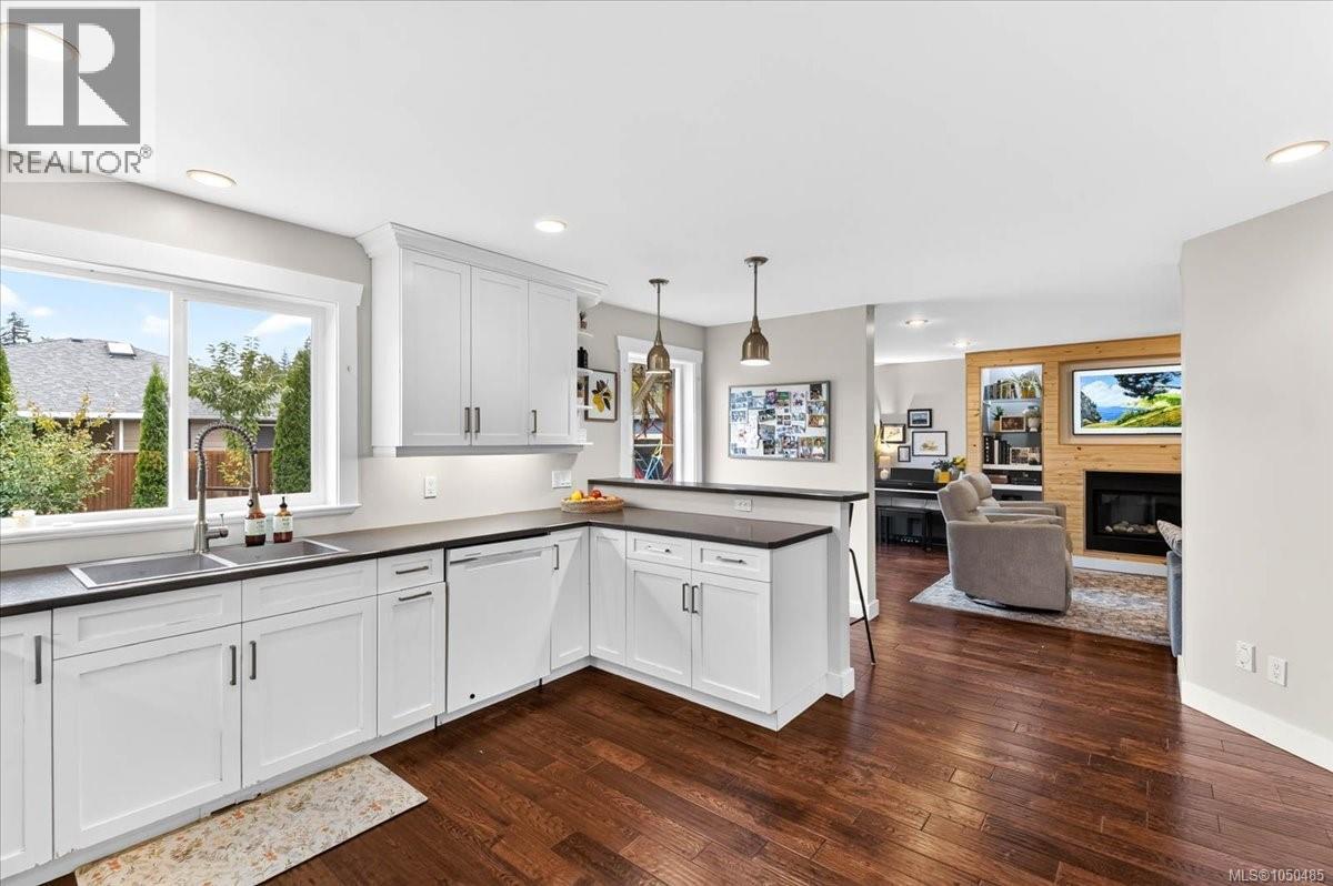 3615 Lyall Point Cres - 9