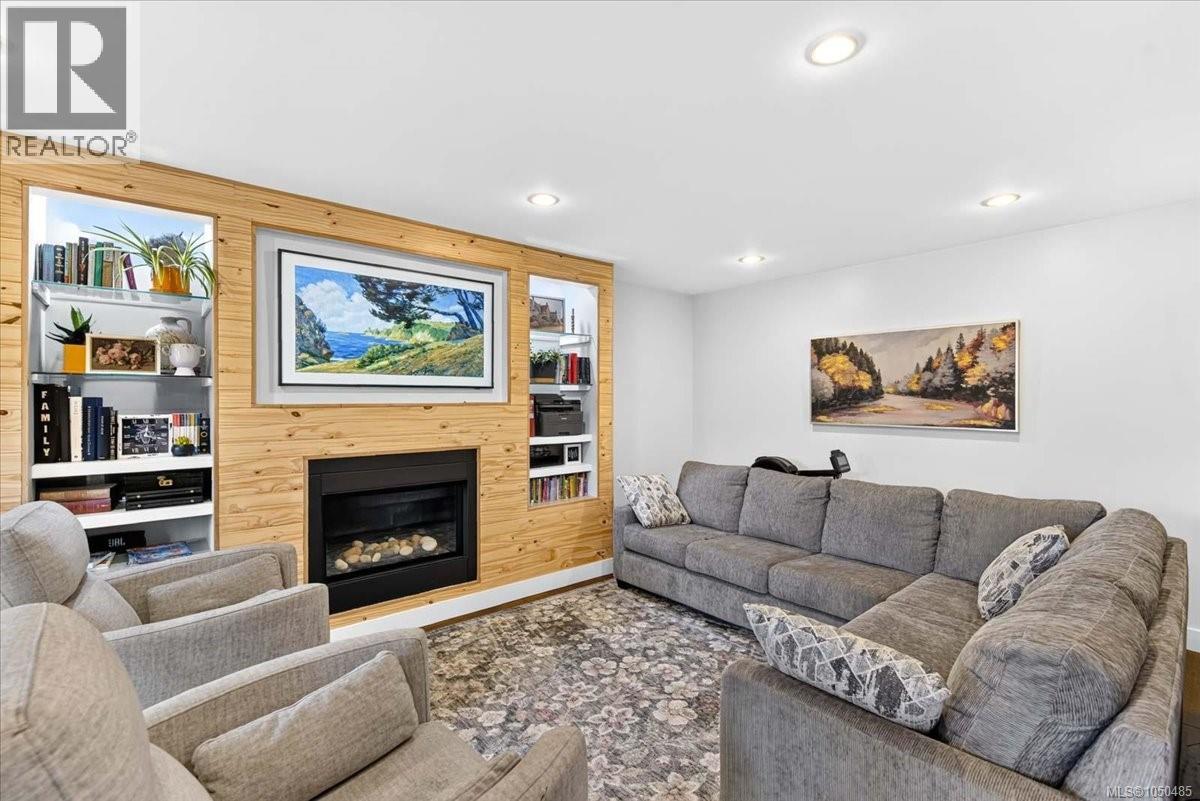 3615 Lyall Point Cres - 20