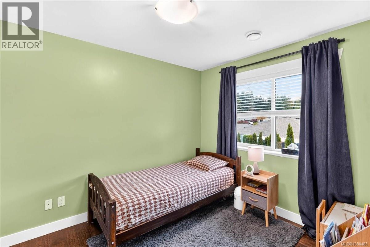 3615 Lyall Point Cres - 37