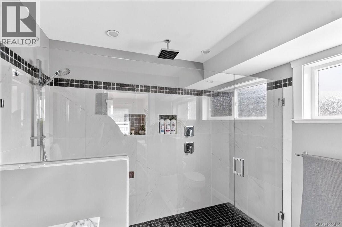 3615 Lyall Point Cres - 33