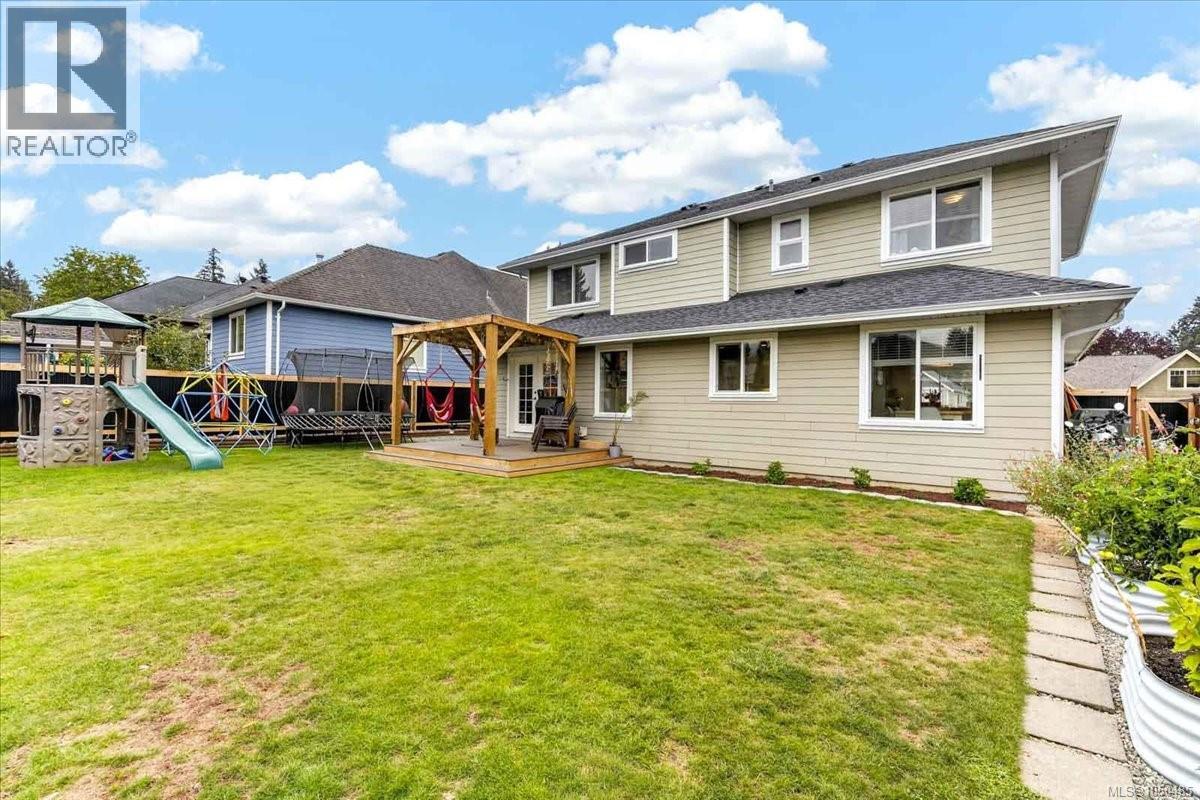 3615 Lyall Point Cres - Image 48