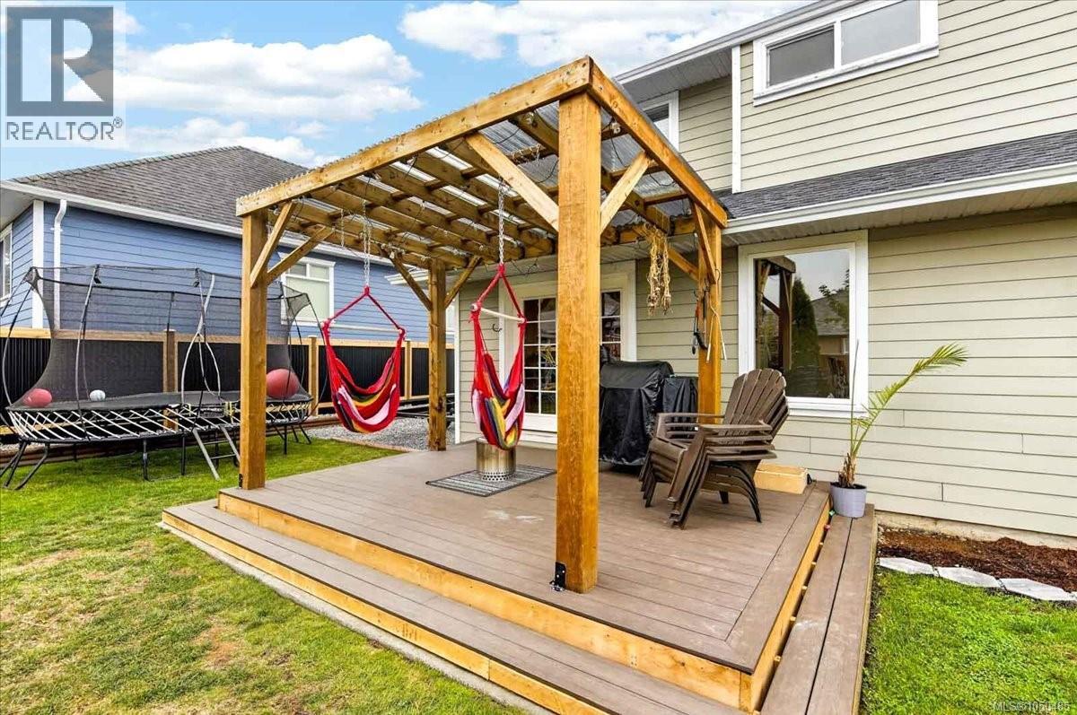 3615 Lyall Point Cres - Image 52