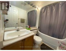 1706 - 7 Bishop Avenue, Toronto, ON M2M4J4 Photo 9