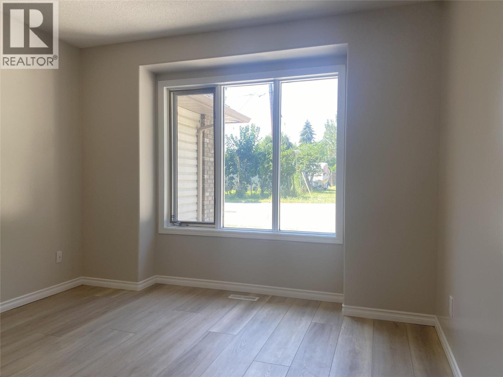 7594 2nd Street - Image 24