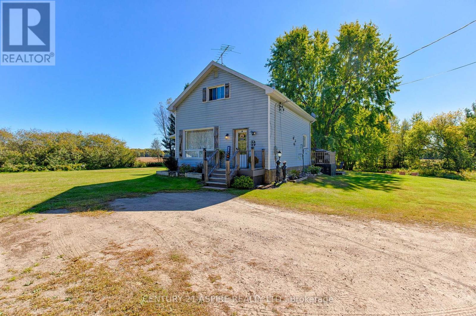1085 FOREST LEA ROAD, Laurentian Valley — photo 3