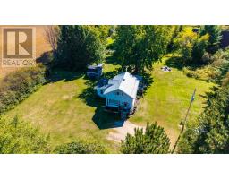 1085 Forest Lea Road, Laurentian Valley, ON K8A6W6 Photo 9