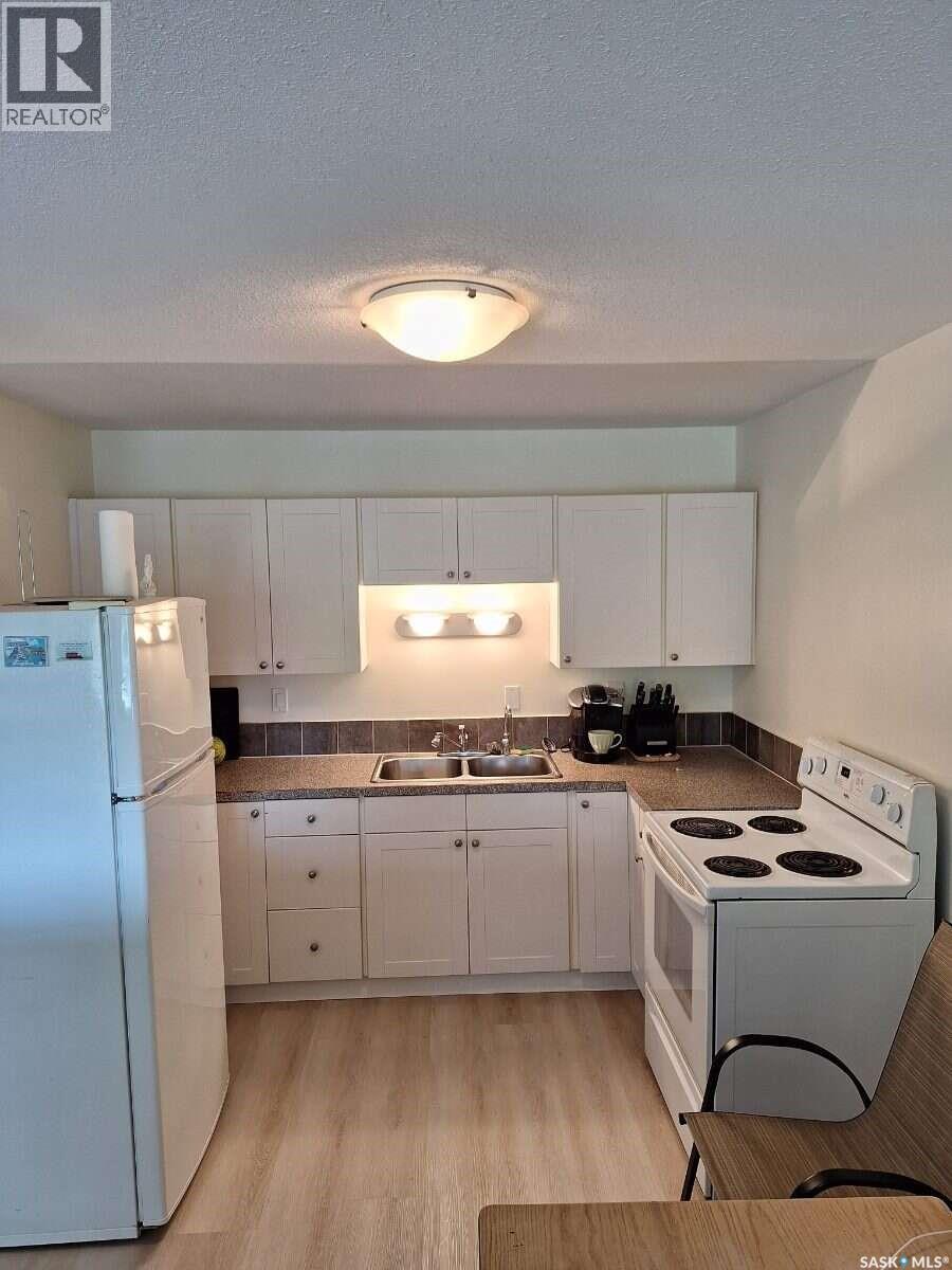 #15 50 Spence STREET - 11
