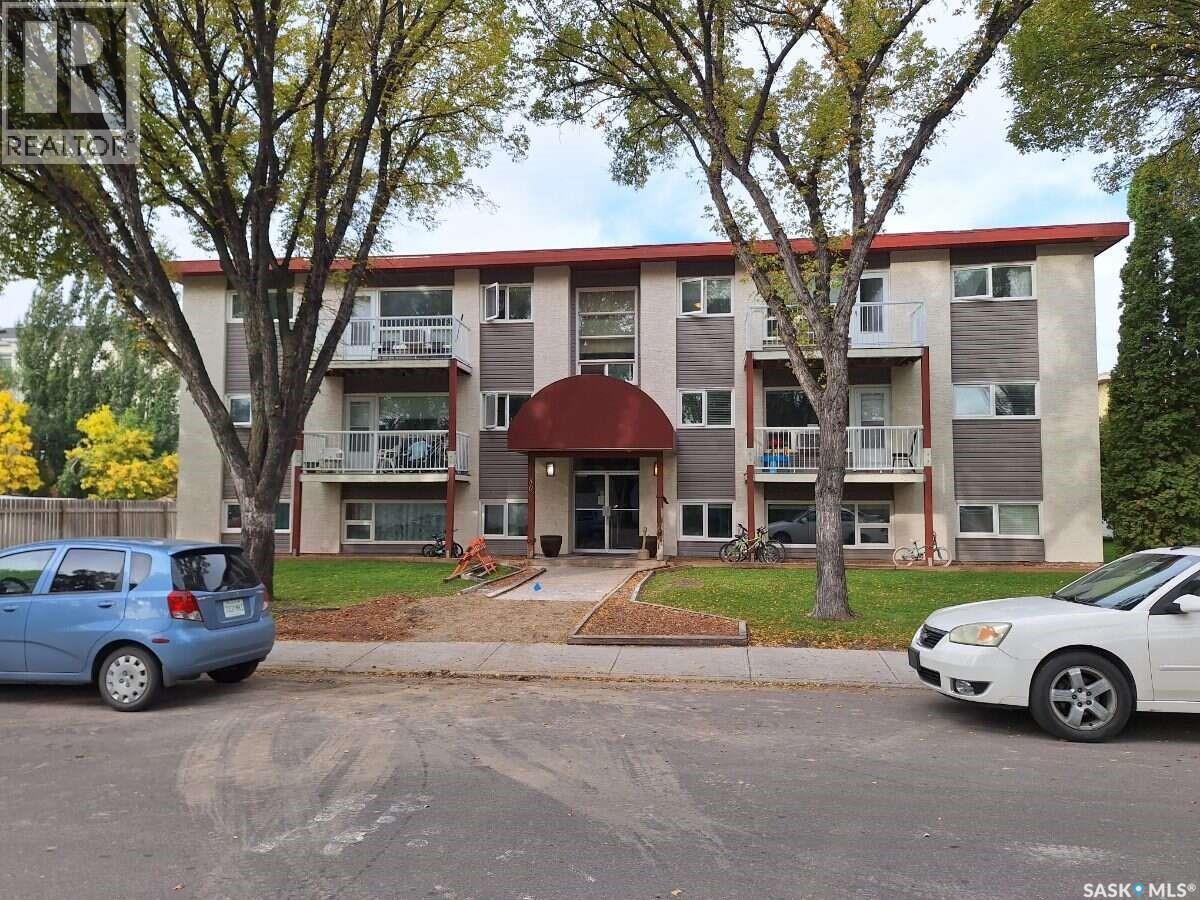 #15 50 Spence STREET - 12