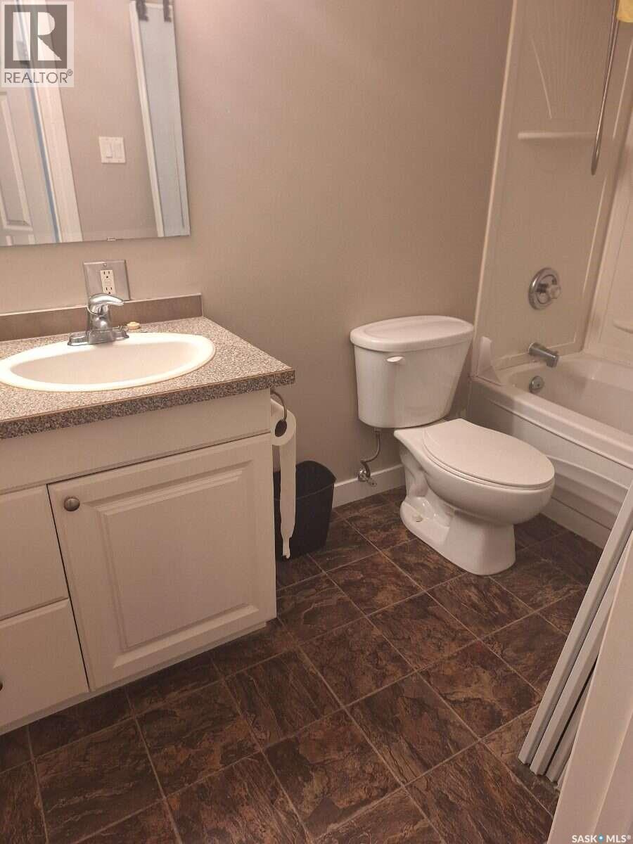 #15 50 Spence STREET - 3