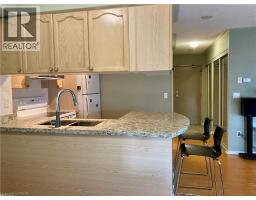 909 Bay Street Unit# 2304, Toronto, ON M5S3G2 Photo 9