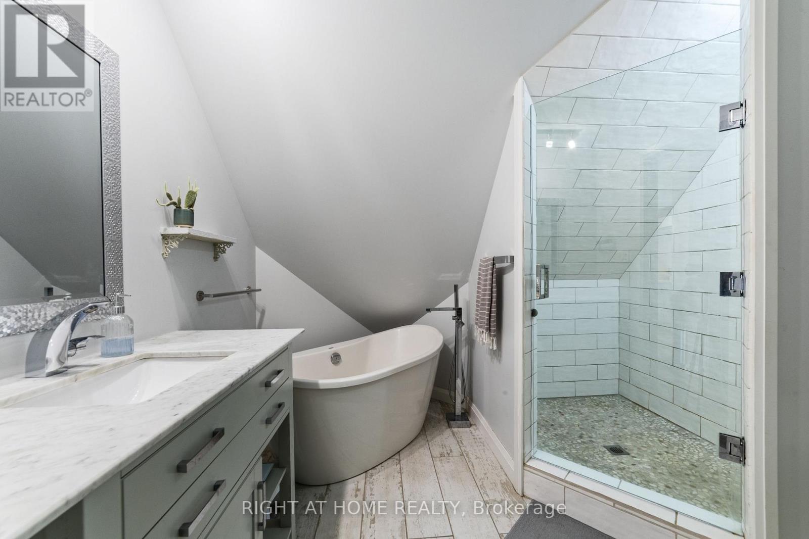 515 HAMILTON DRIVE - 38