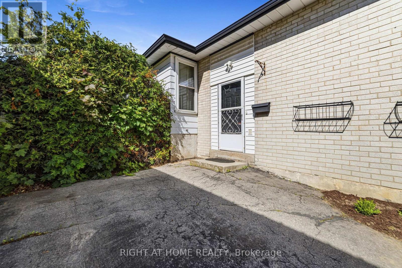 450 BRIGADOON DRIVE, Hamilton (Gourley) — photo 3