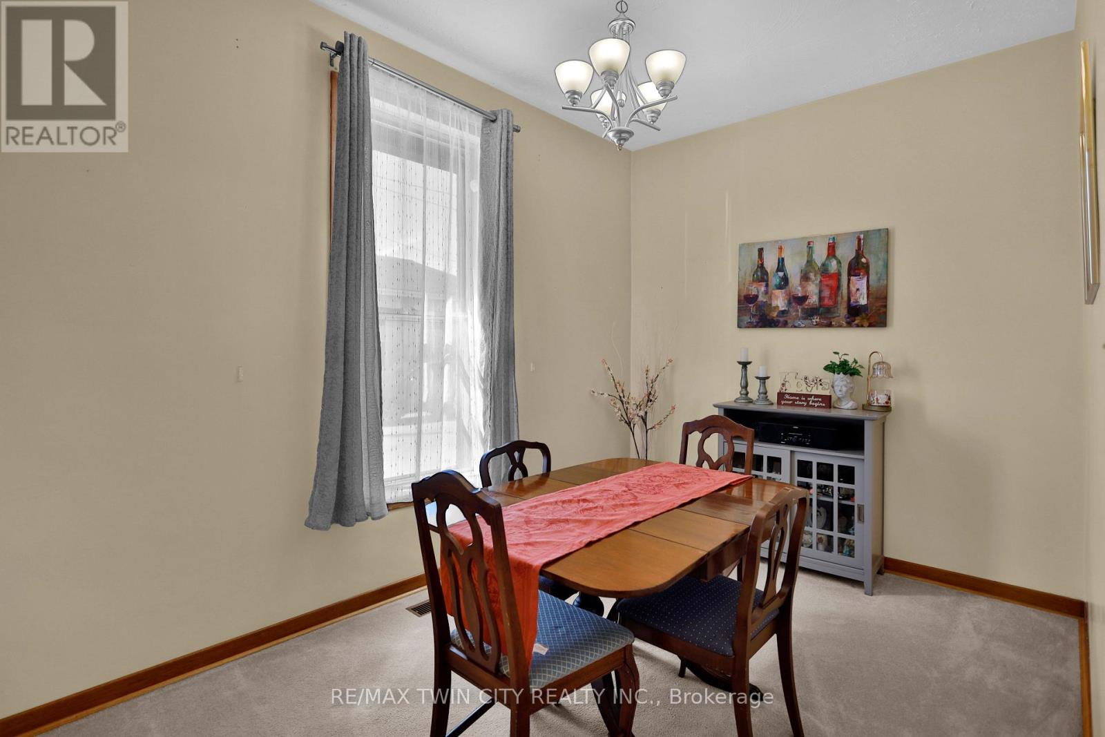7 HALLS AVENUE, Brantford — photo 11
