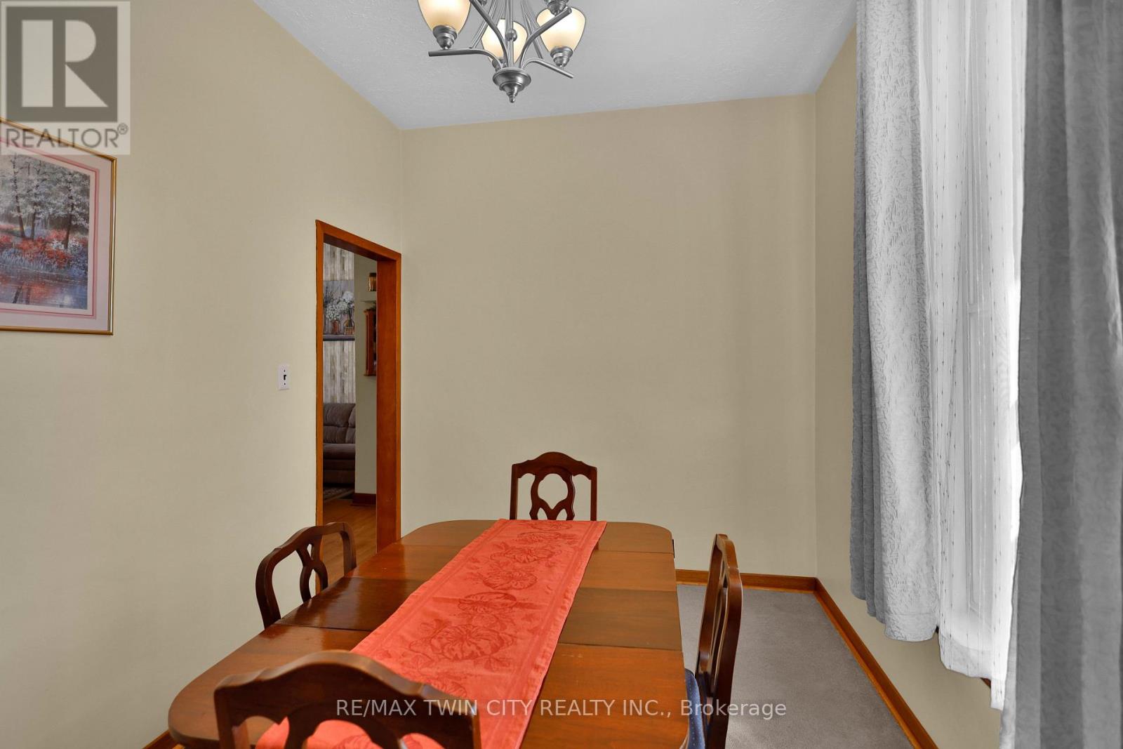 7 HALLS AVENUE, Brantford — photo 12