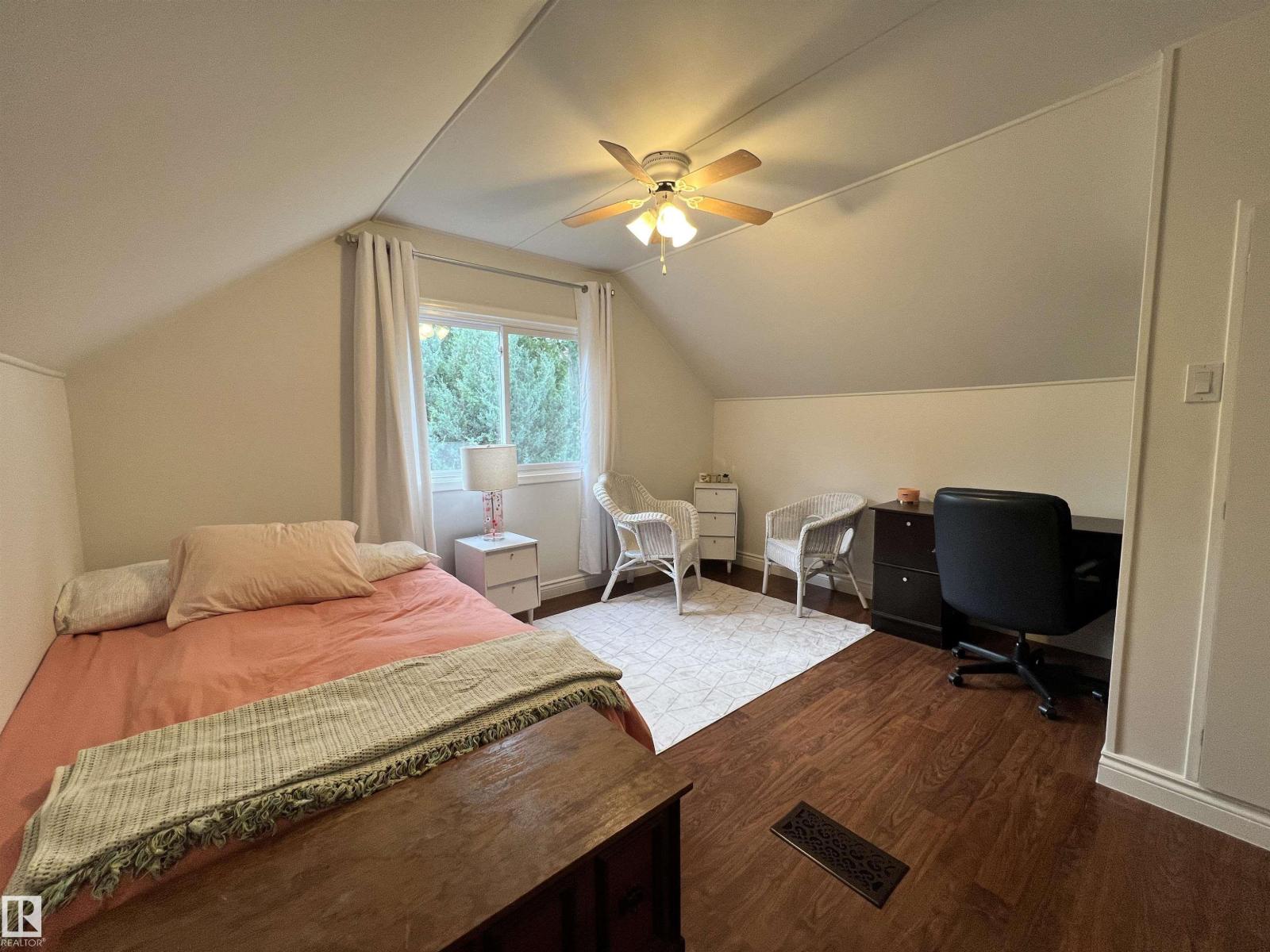 11908 131 ST NW - 15