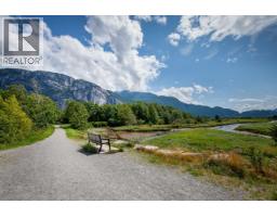 6 1233 Main Street, Squamish, BC V8B0P7 Photo 32