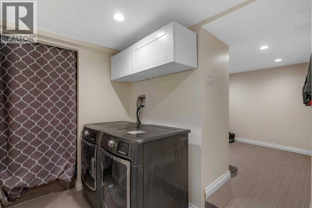 5820 Bowwater Crescent NW - photo 34