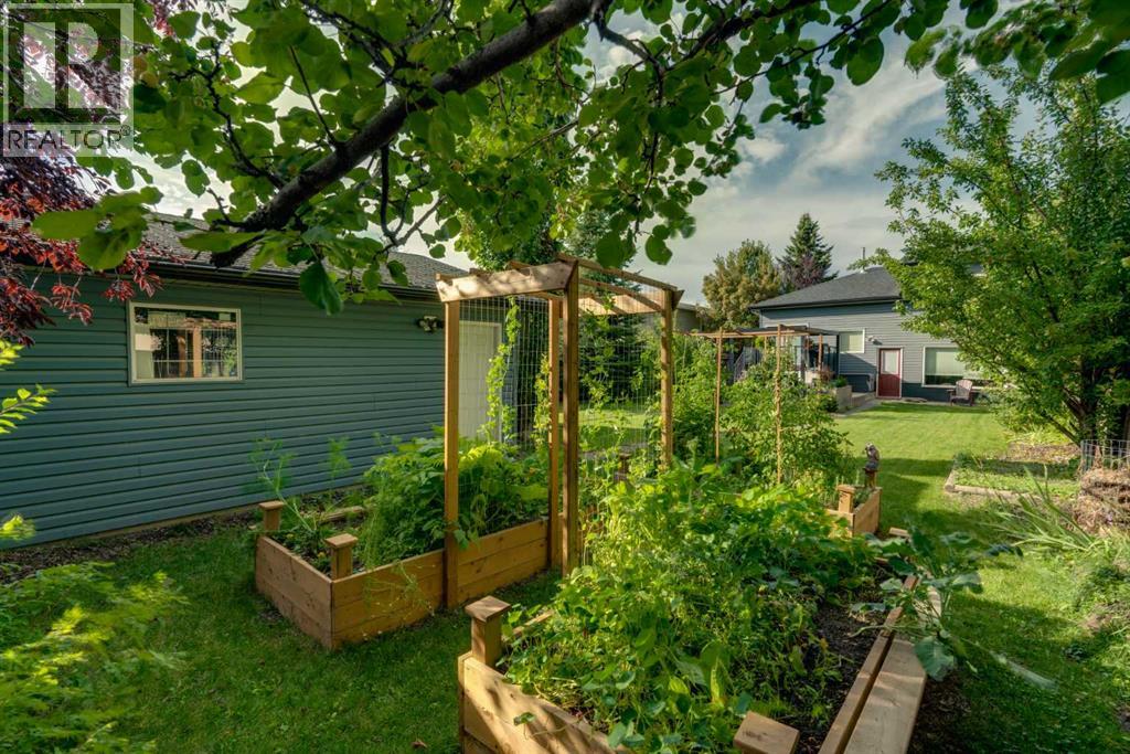 5820 Bowwater Crescent NW - photo 41