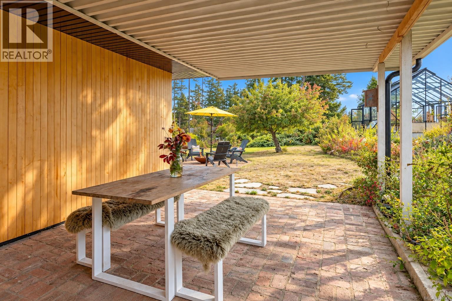 2105 Straitsview Rd - Image 38