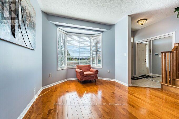 154 VALLEYWAY DRIVE, Brampton (Credit Valley) — photo 4