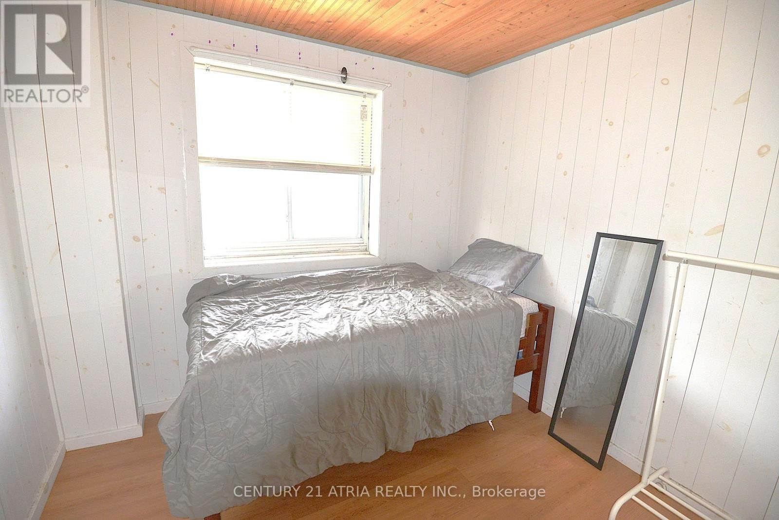 713 CHAMBERLAIN STREET - 6
