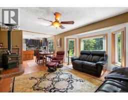 Den - 2400 Clark Rd, Courtenay, BC V9J1T1 Photo 9