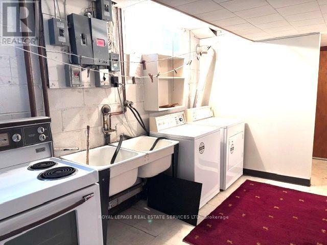 305 LA ROSE AVENUE - 22
