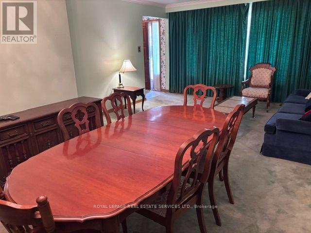 305 LA ROSE AVENUE - 4