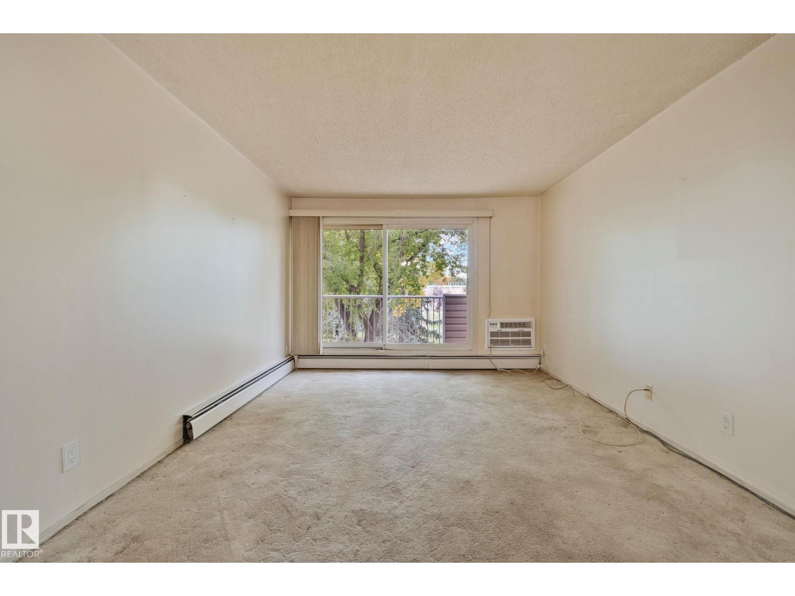 #305 10335 118 ST NW - 4
