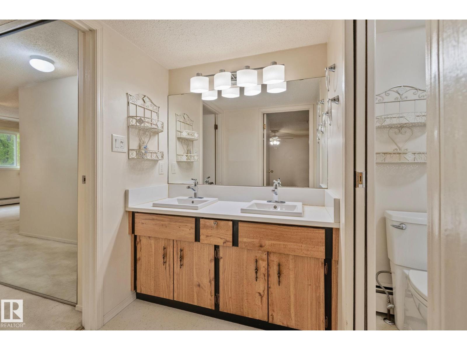 #305 10335 118 ST NW - 15