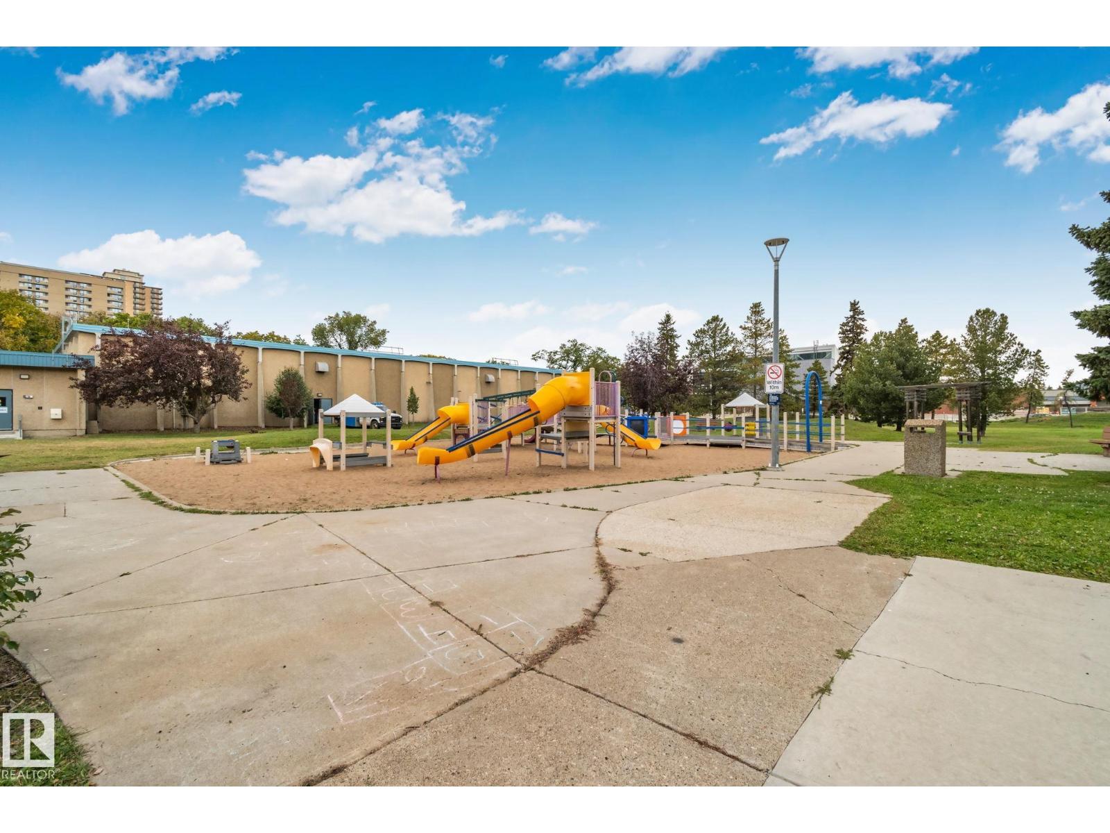 #305 10335 118 ST NW - 29