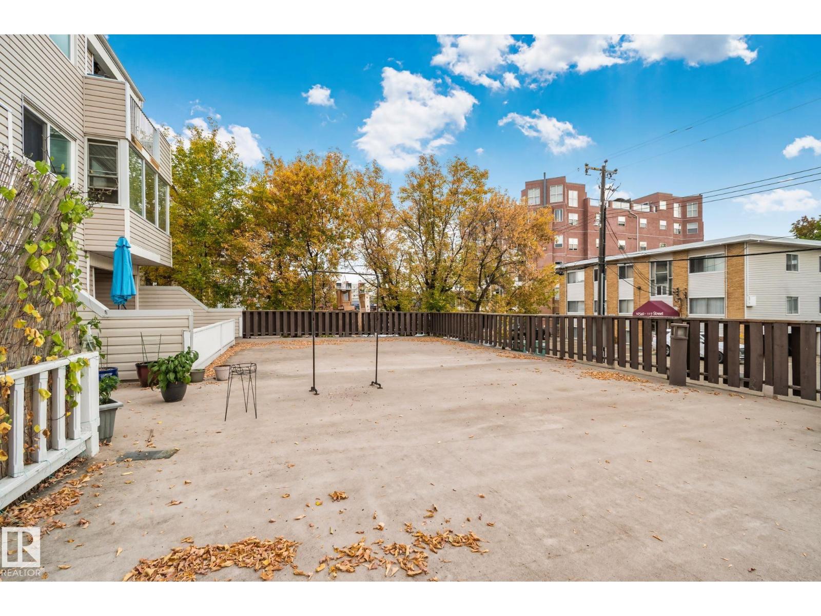 #305 10335 118 ST NW - 32