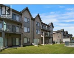 3pc Ensuite bath - 2635 William Jackson Drive Unit# 104, Pickering, ON L1X0L2 Photo 6