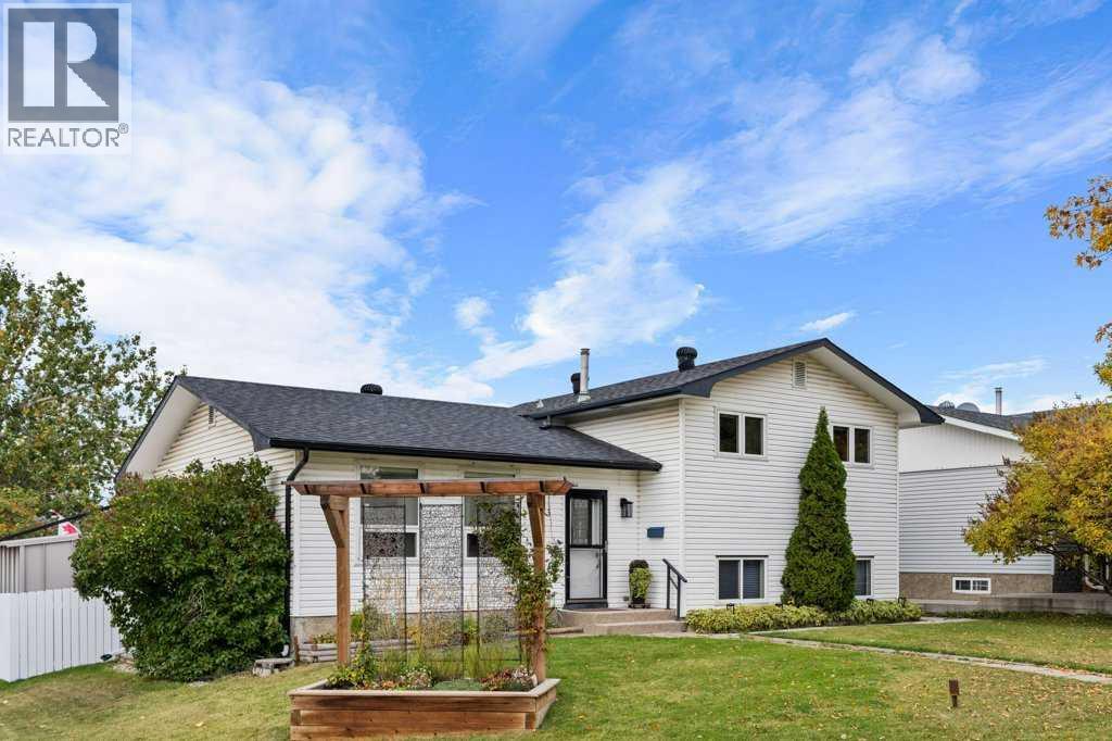 263 Rundleridge Drive NE, Calgary, Alberta, T1Y2K5