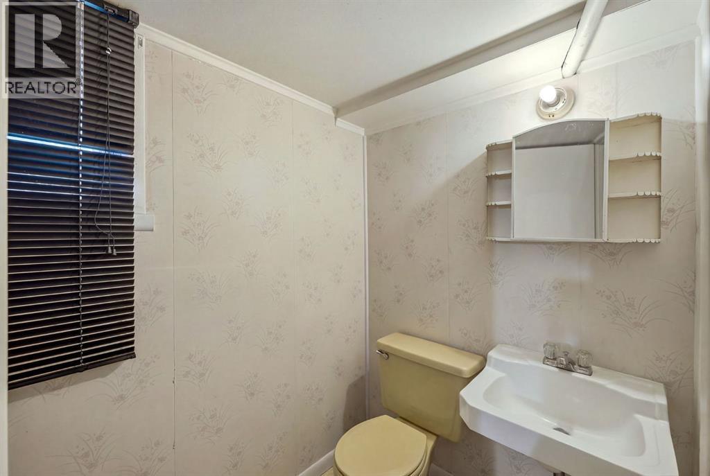 340 12 Avenue NW - photo 16