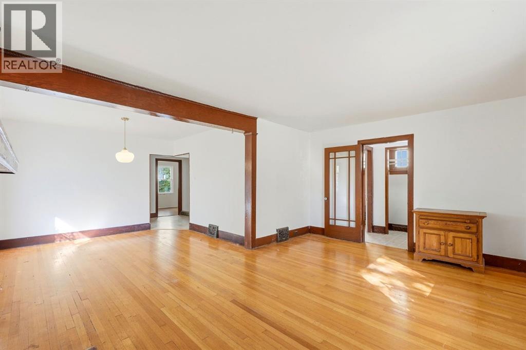 340 12 Avenue NW - photo 13