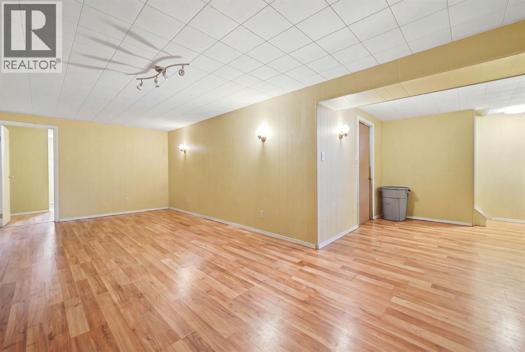 8303 Addison Drive SE - 24