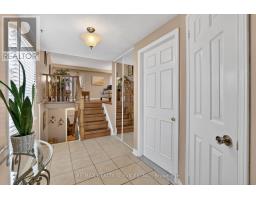 Family room - 14 Brighton Place, Brampton, ON L6Z1G4 Photo 7