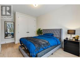 19 Twenty-ninth Street, Toronto, ON M8W3A9 Photo 18