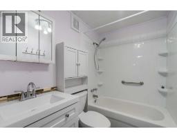 34 Burroughs Place NE - photo 16