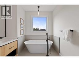4649 79 Street NW - photo 32