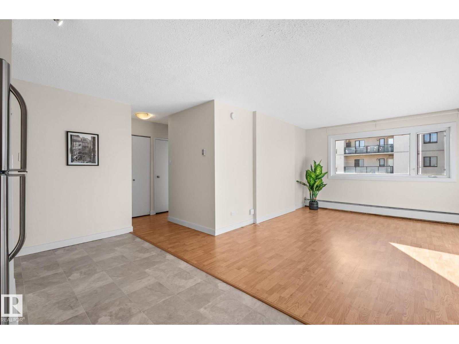 #1210 9710 105 ST NW - 14
