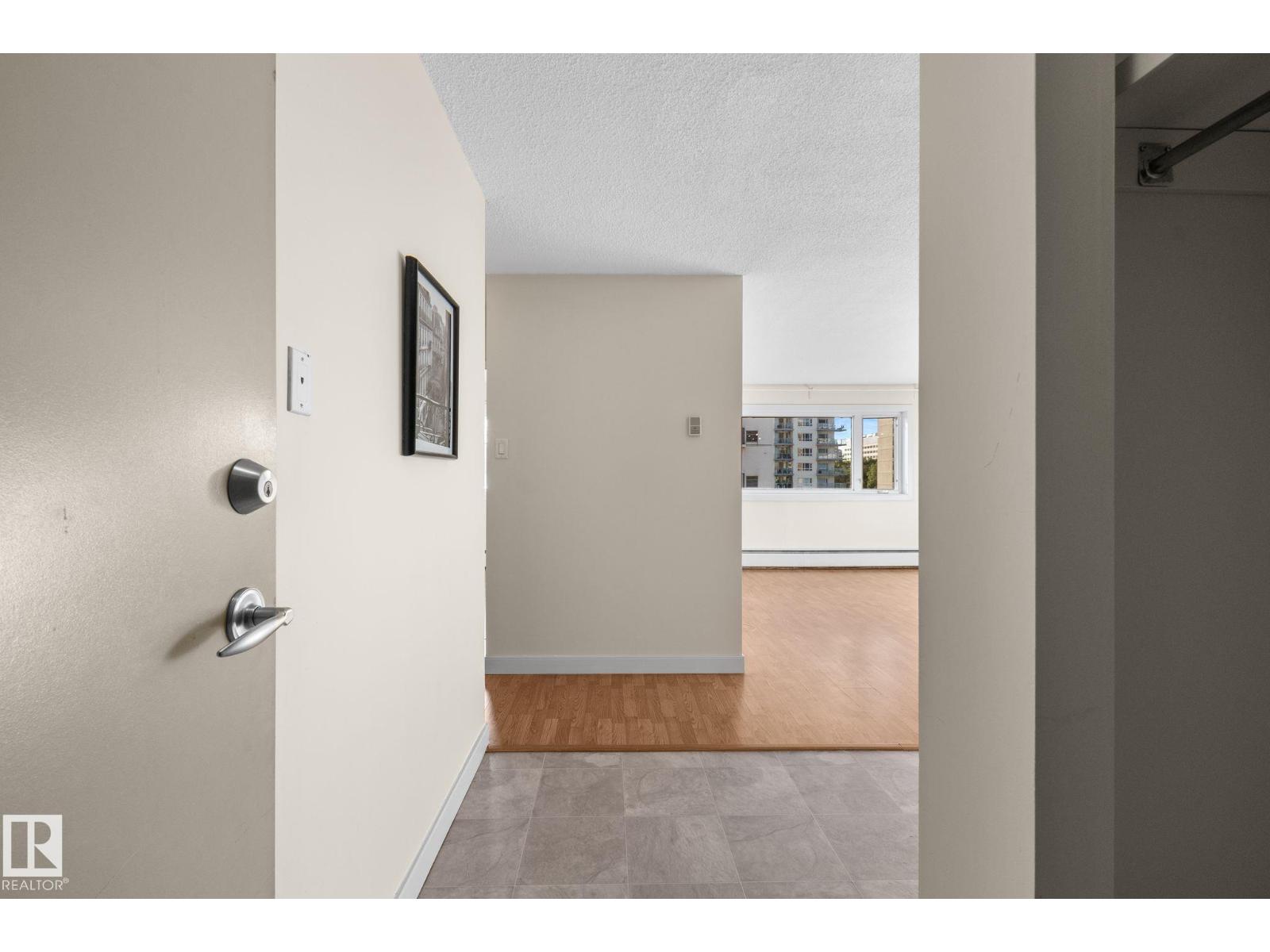 #1210 9710 105 ST NW - 2