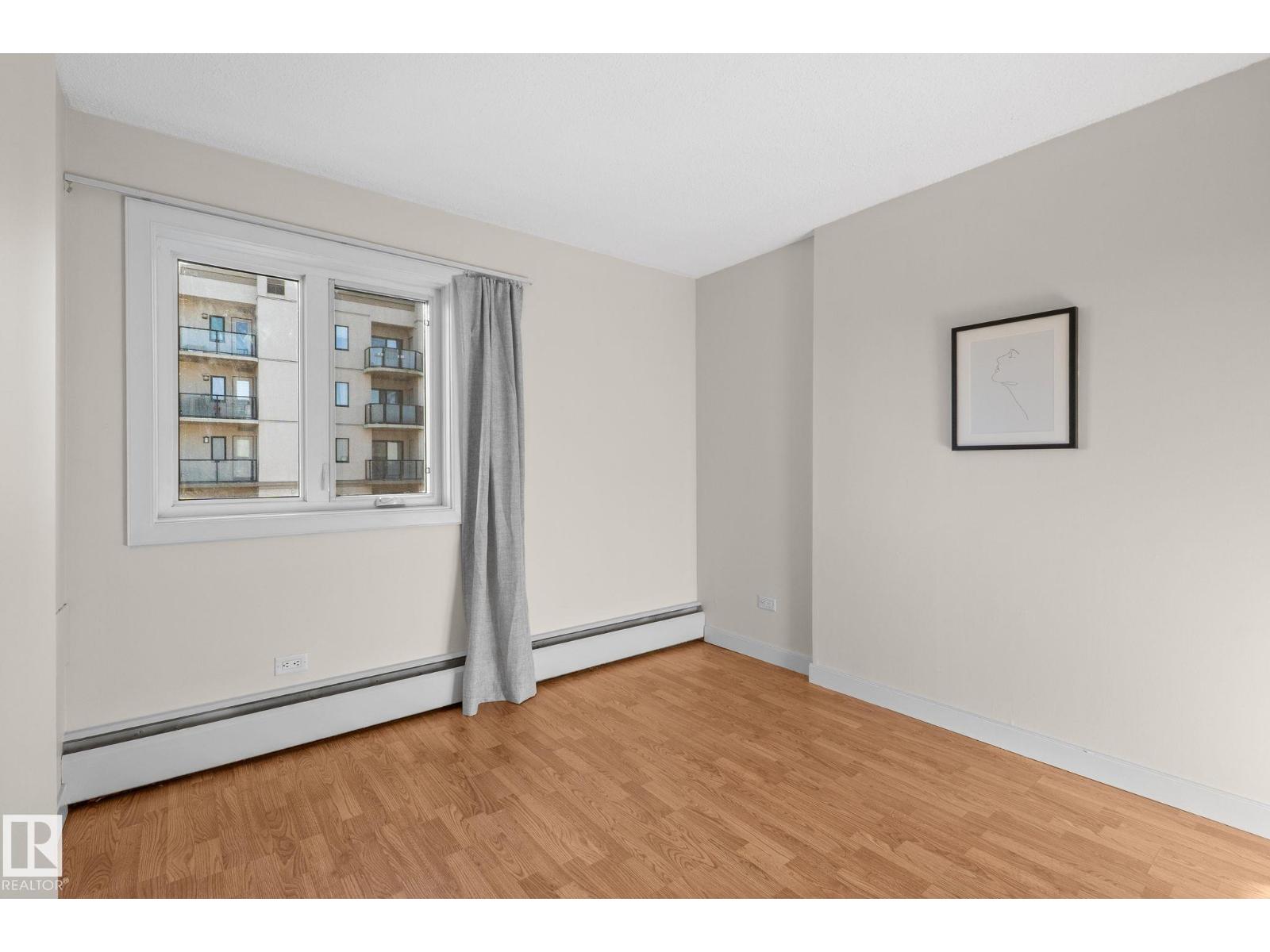 #1210 9710 105 ST NW - 20