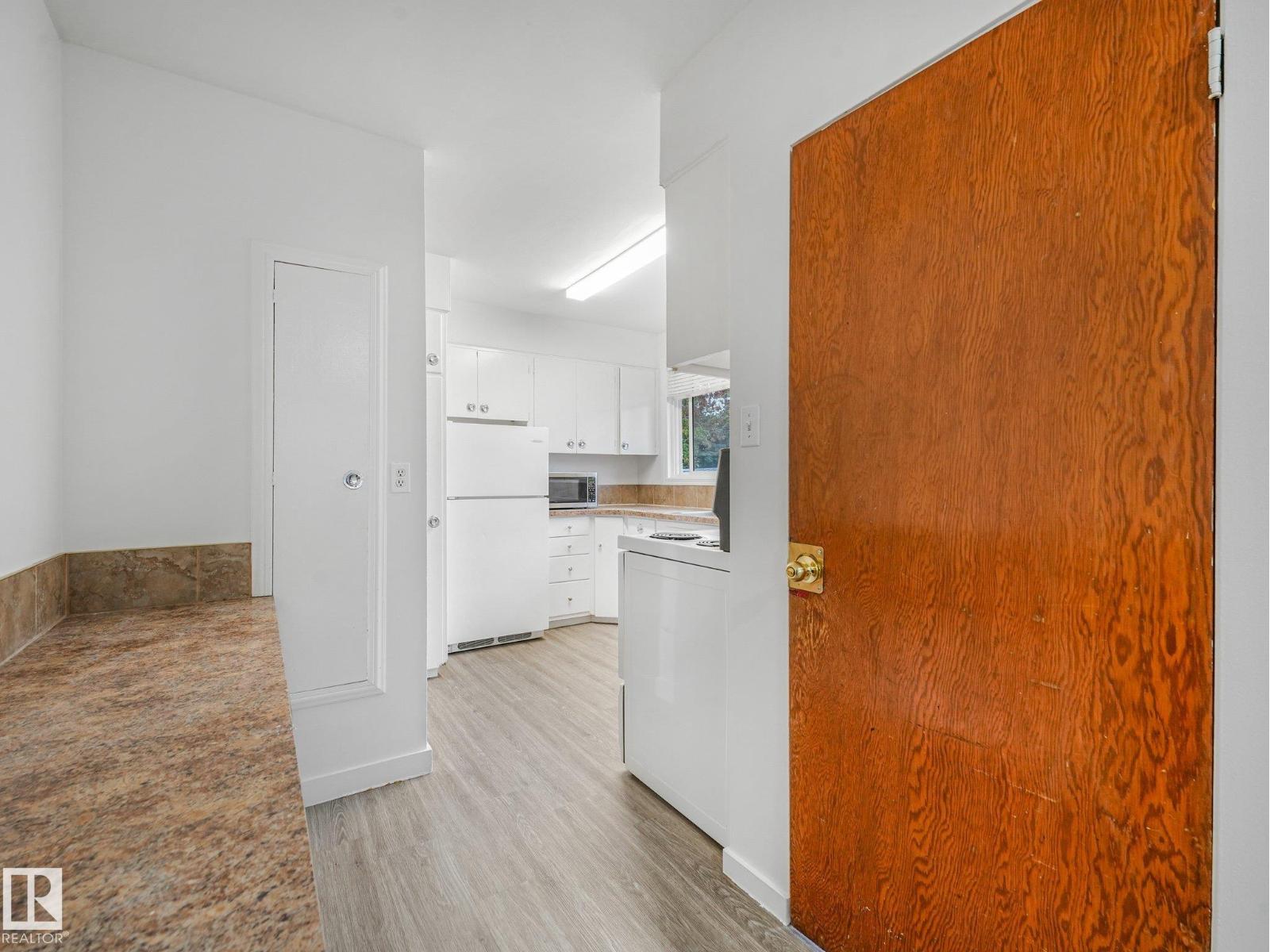 12823 125 ST NW - 12