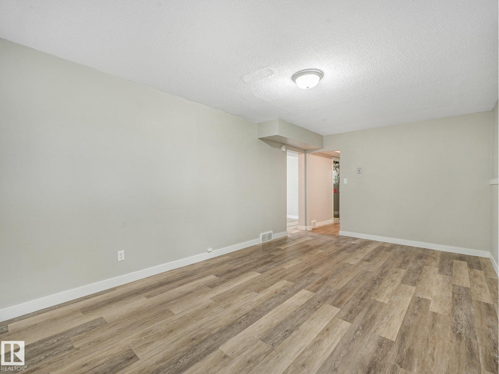 12823 125 ST NW - 34