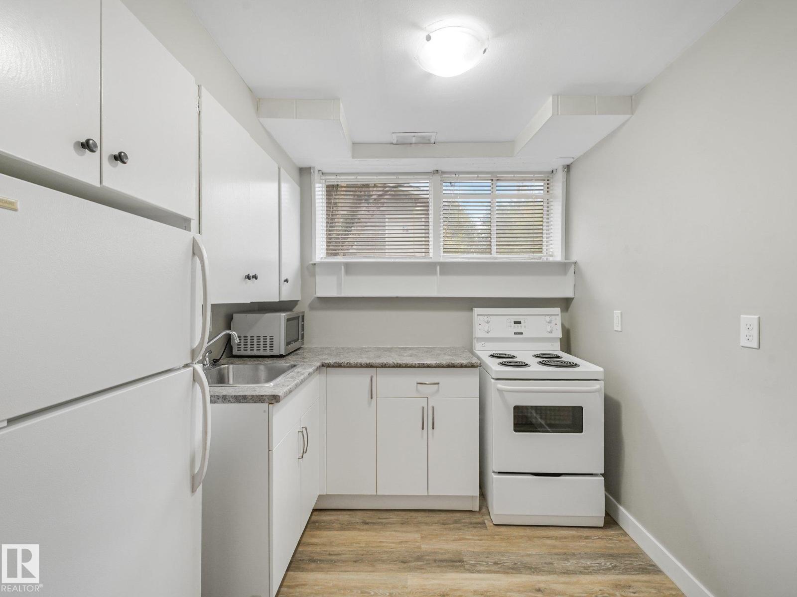 12823 125 ST NW - 37