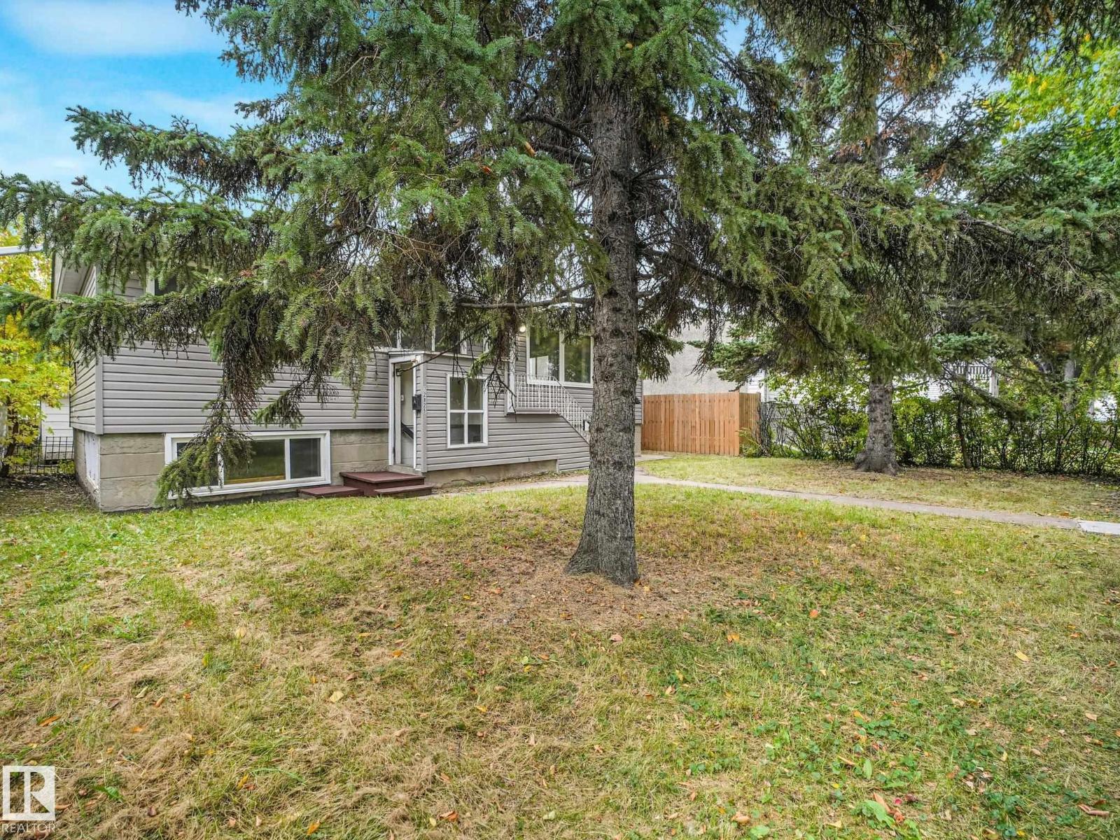 12823 125 ST NW - 48
